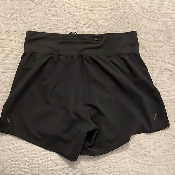 Women’s Black Under Armour Stamina Running Shorts - Picture 5 of 7